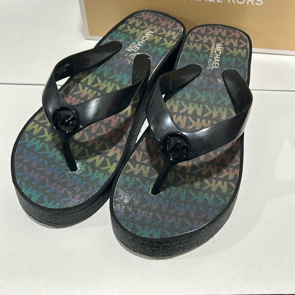 Michael Michael Kors black multi girls sandals size 2 GUC